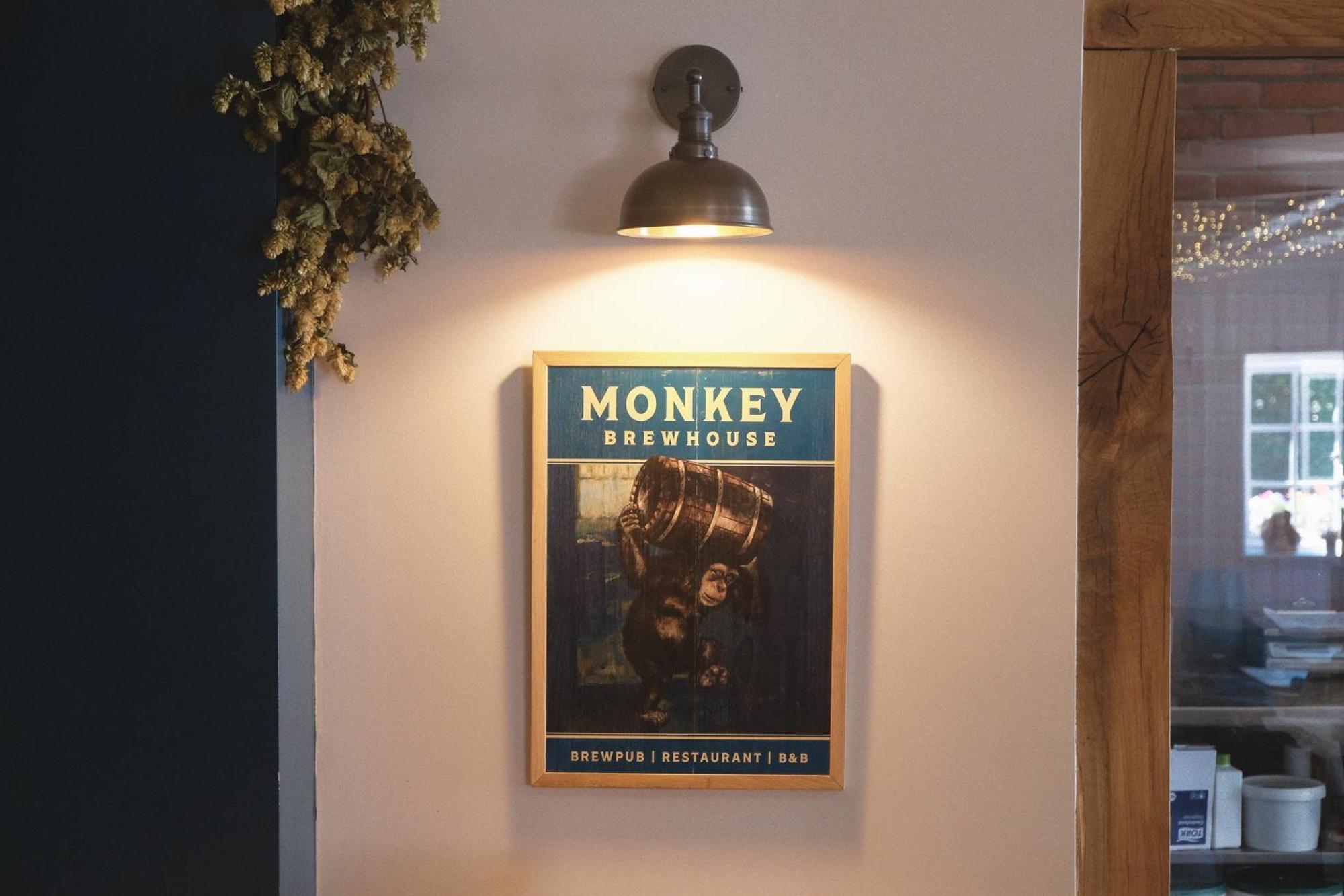 Monkey Brewhouse Hotell Lymington Exteriör bild